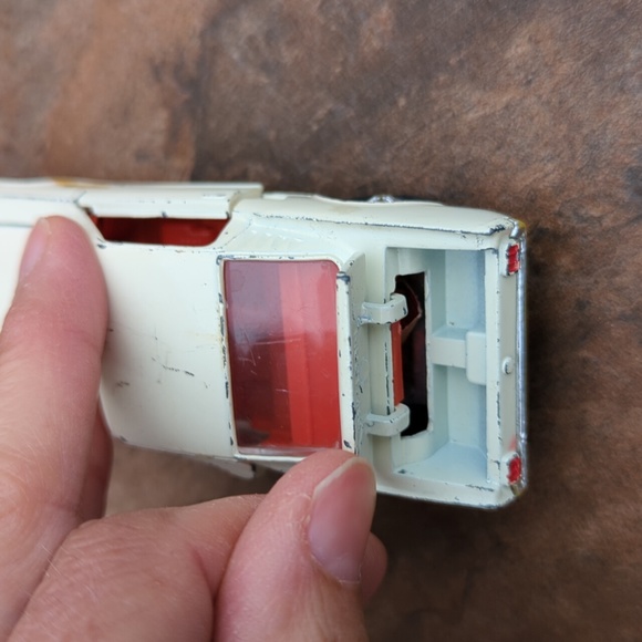 DINKY FORD MUSTANG 161 FASTBACK CAR DIE CAST METAL TOY - Picture 4 of 6